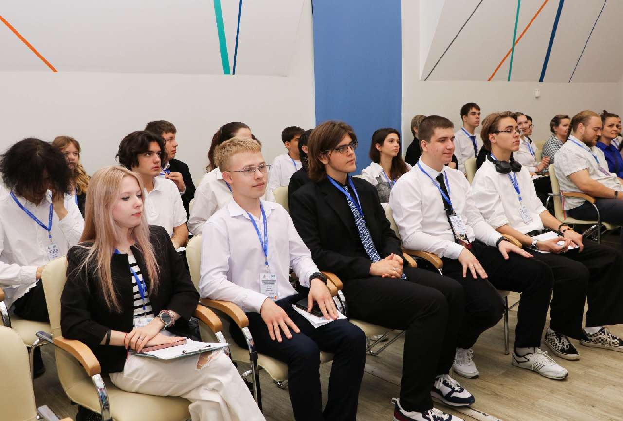 Школьники Армавира приняли участие в научно-практической конференции