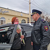 В Армавире в преддверии 8 марта на улицах города дежурит «Цветочный патруль»