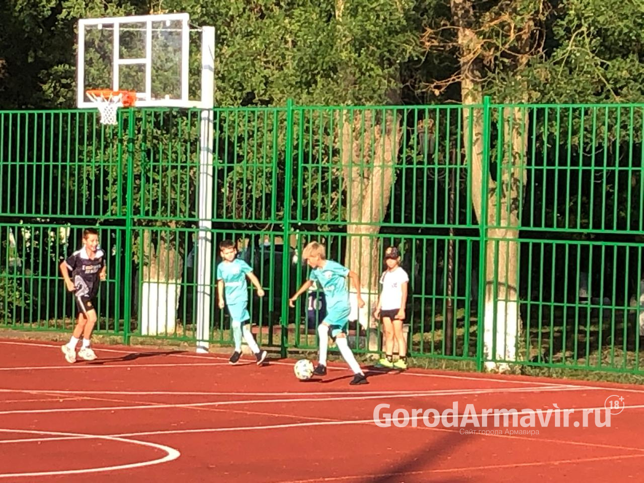 В Армавире потратили 6 млн рублей на благоустройство спортплощадки на Мясокомбинате