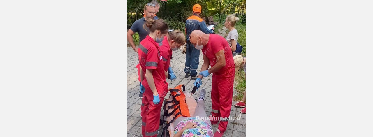 Сочинские спасатели помогли сломавшей ногу туристке из Армавира 