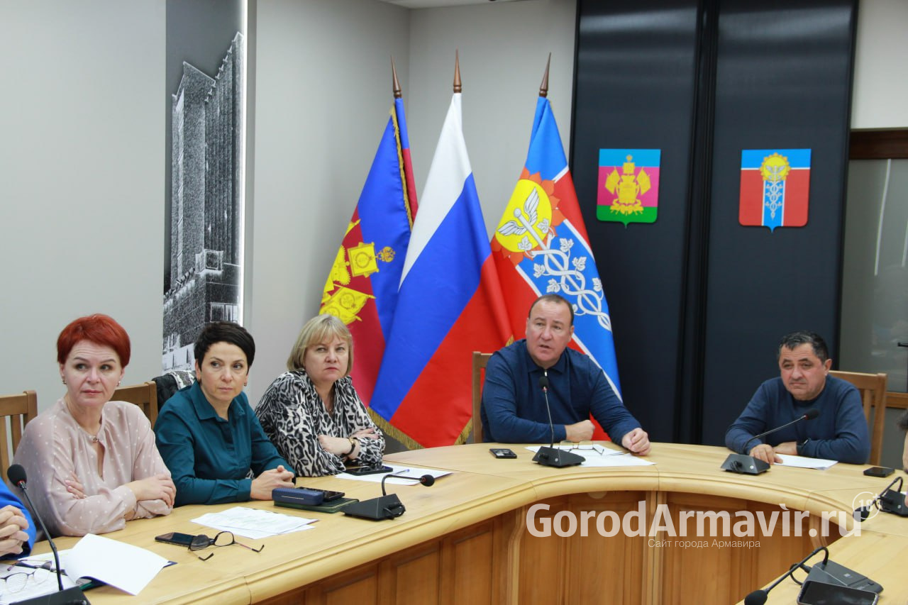 Введение туристического налога и развитие футбола обсудили депутаты на заседании в Армавире 