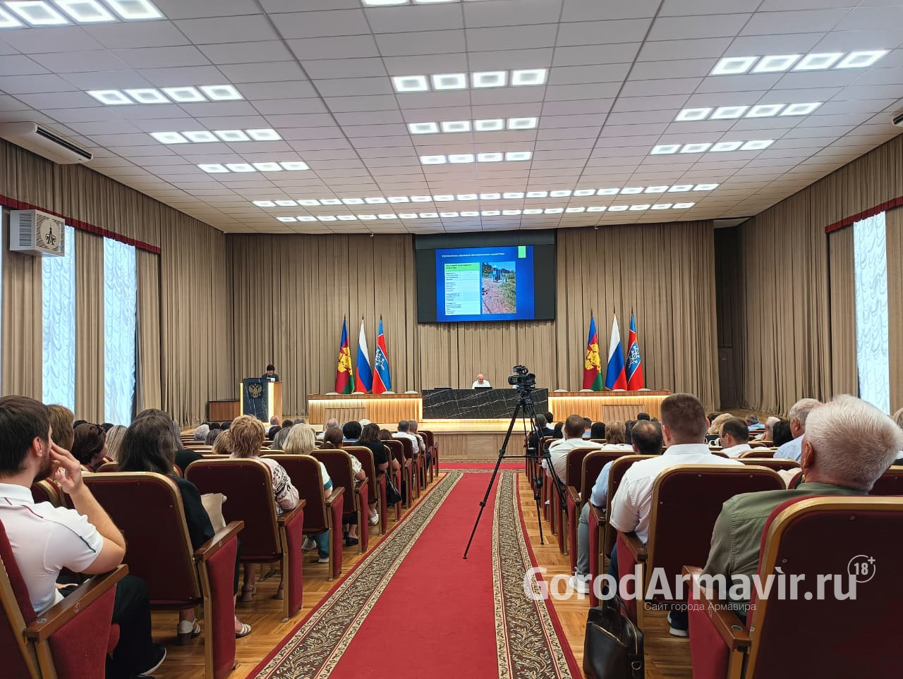 Деятельность фонда «Защитники Отечества» и рынок труда обсудили на планерке в администрации Армавира 