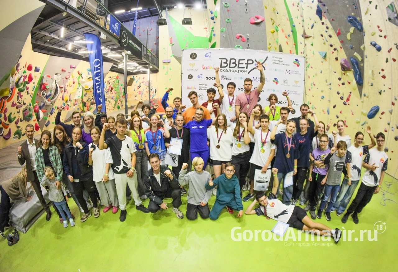 Пашкова Елизавета из Армавира заняла 3 место на Первенстве края в дисциплине «лазание на скорость»