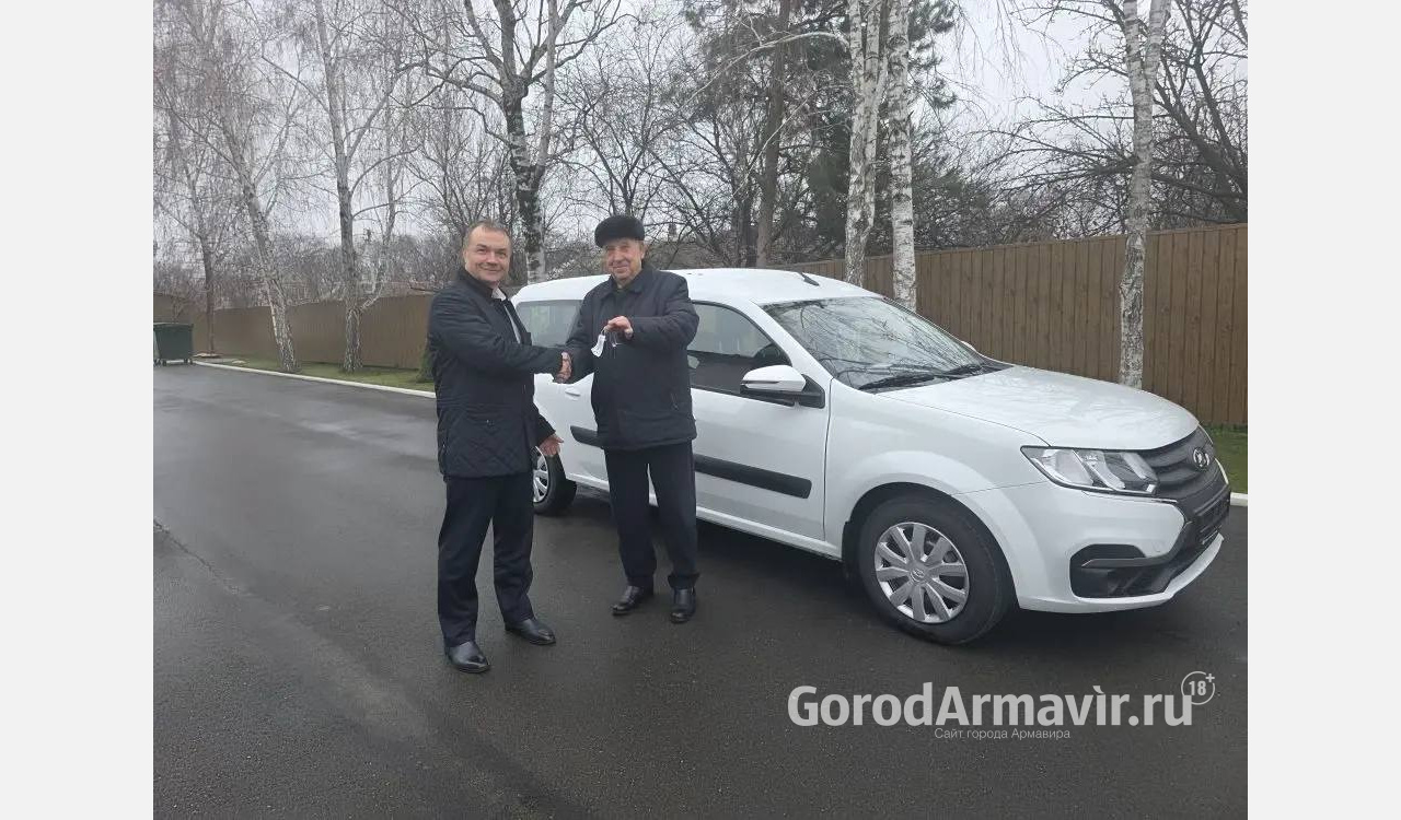 Автопарк онкодиспансера Армавира пополнился еще 1  машиной 