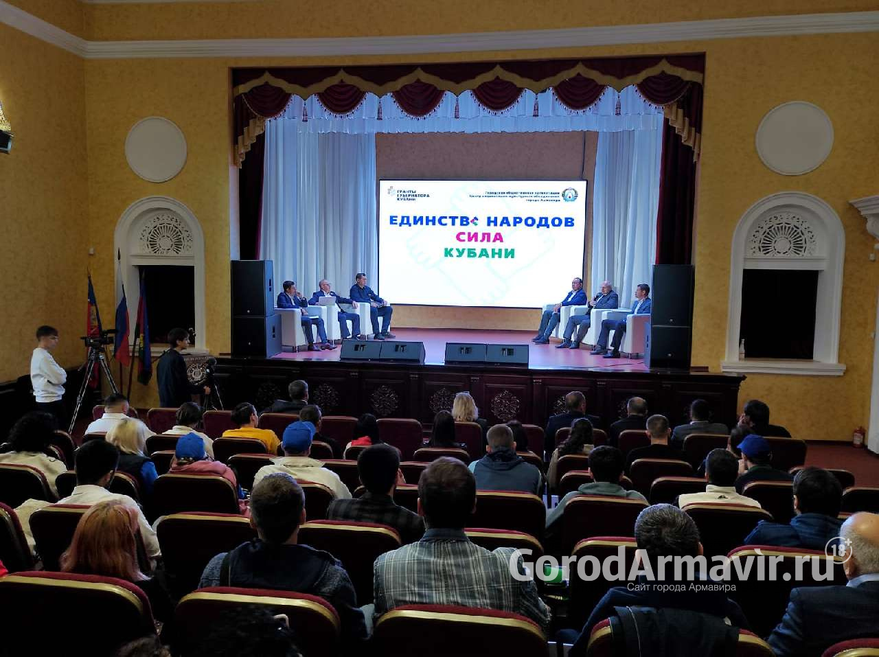 Представители 4 нацобъединений края обсудили проблемы культурного наследия в Армавире 
