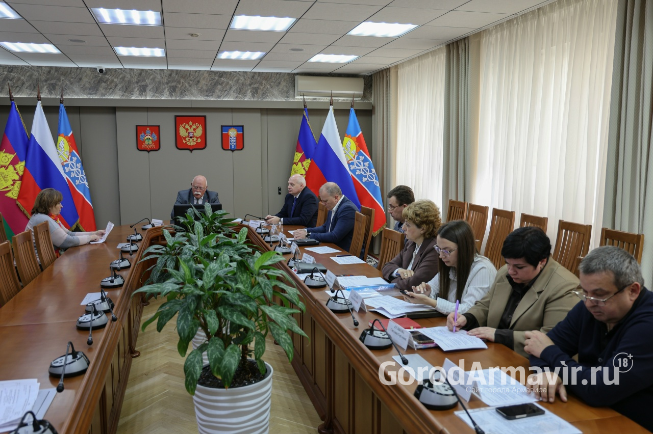 Проблемы здравоохранения Армавира решали на приеме у Николая Петропавловского