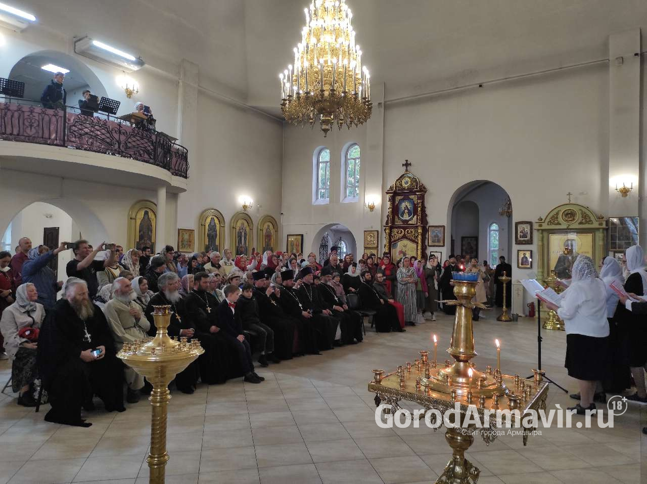 В Армавире на фестивале православных хоров выступили 12 коллективов 