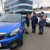 «Цветочный патруль» сотрудников ГИБДД и службы судебных приставов вышел на улицы Армавира