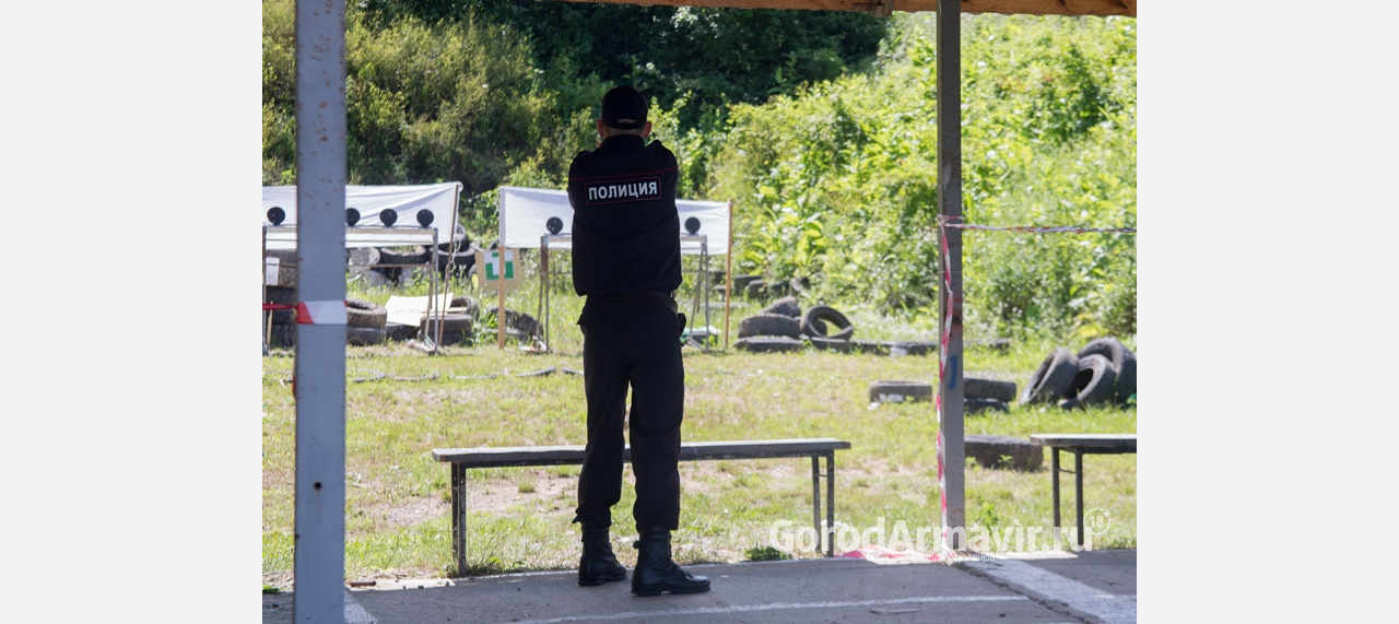 Полицейские Армавира заняли 2 место в краевых соревнованиях по стрельбе 