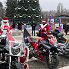 В Армавире 35 байкеров провели мотопробег в костюмах Дедов Морозов
