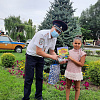 В Армавире автоинспекторы вручили подарки попавшей в ДТП девочке