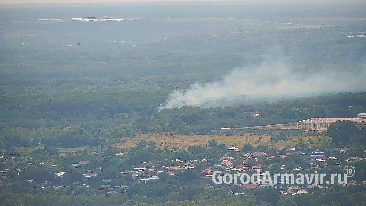 В Армавире потушили лесной пожар на площади в 0,3 га