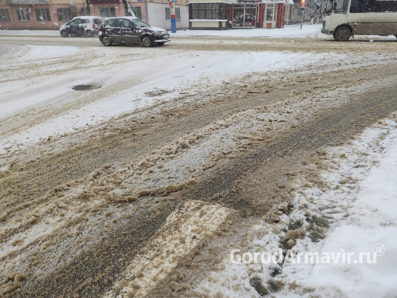 МЧС предупреждает жителей Армавира о мокром снеге и понижении температуры 
