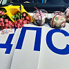 В Армавире автоинспекторы поздравили женщин-водителей с наступающим 8 Марта