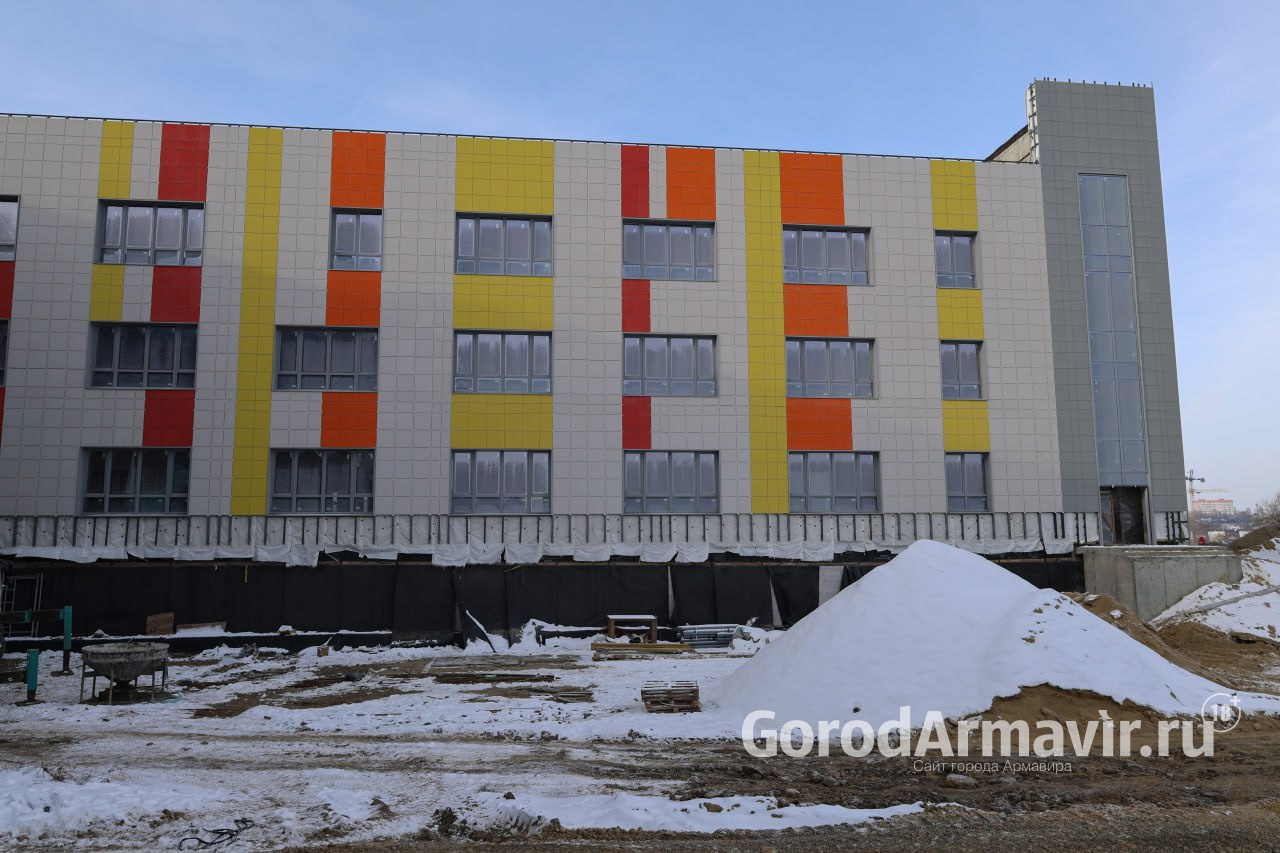 Мэр Армавира Андрей Харченко и прокурор Евгений Норец посетили стройплощадки 2 школ 