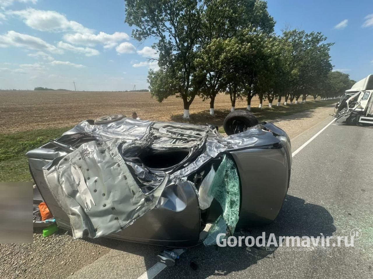 В страшной аварии с «Камазом» под Армавиром погиб 13-летний мальчик