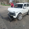 В Армавире лихач на Lada Largus протаранил «Ниву» на перекрестке 