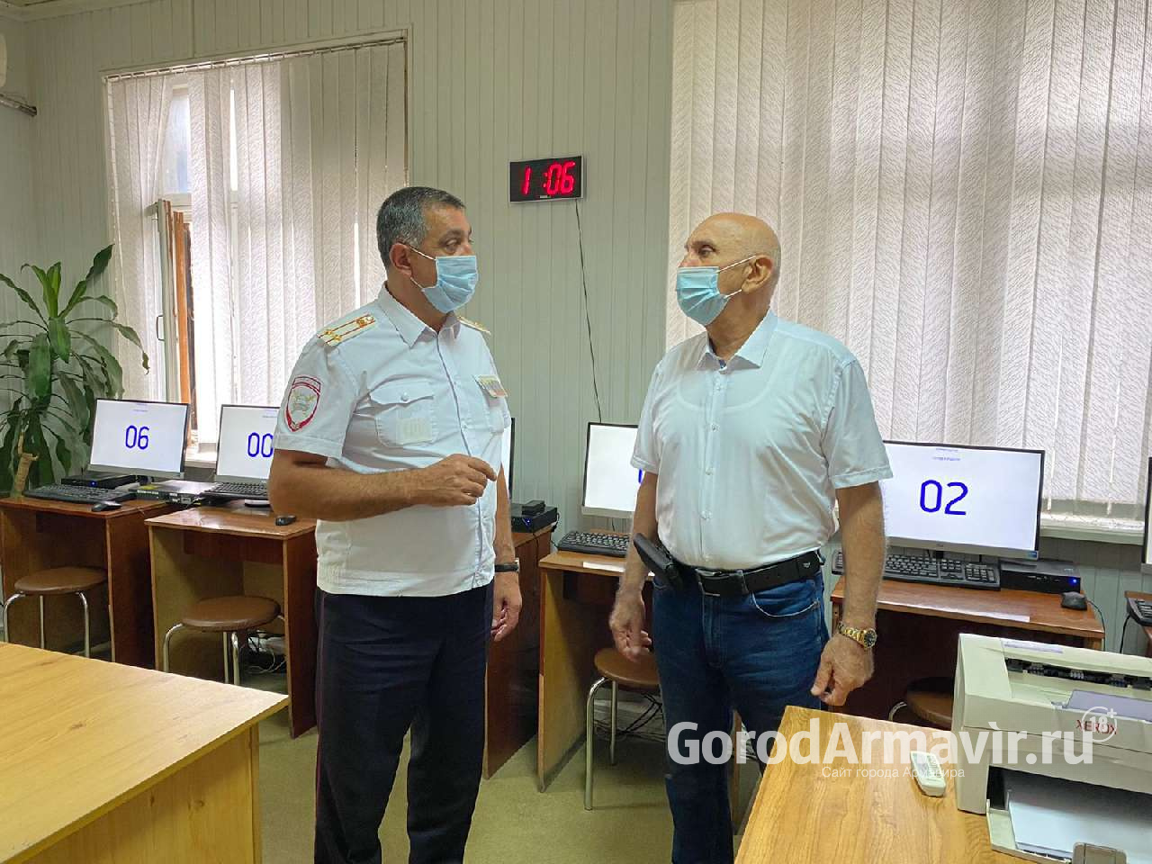 Председатель Общественного совета МВД Армавира Александр Абелян посетил экзамен в ГИБДД 