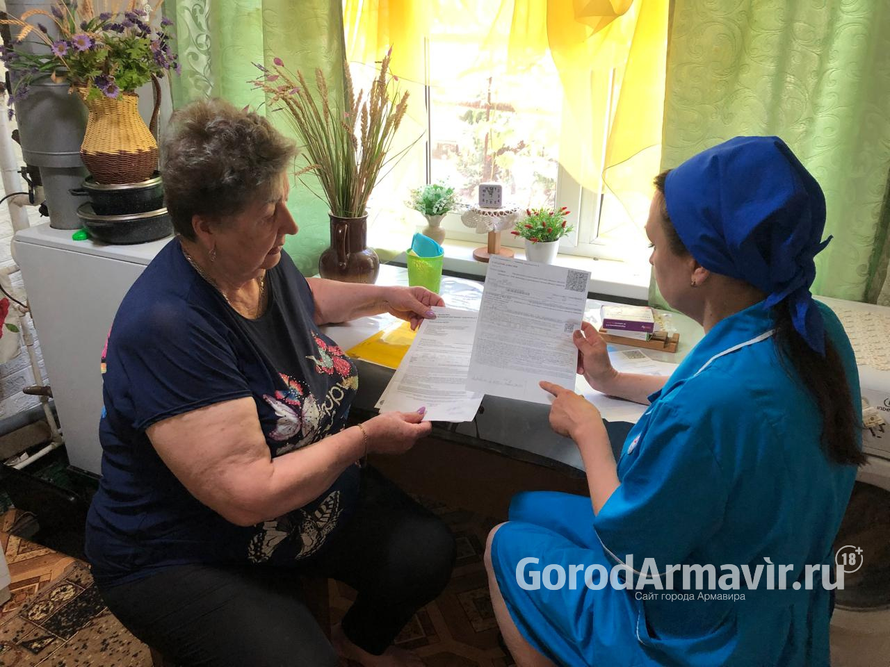 В Армавире услугами соцработников пользуется более 1600 пенсионеров и инвалидов