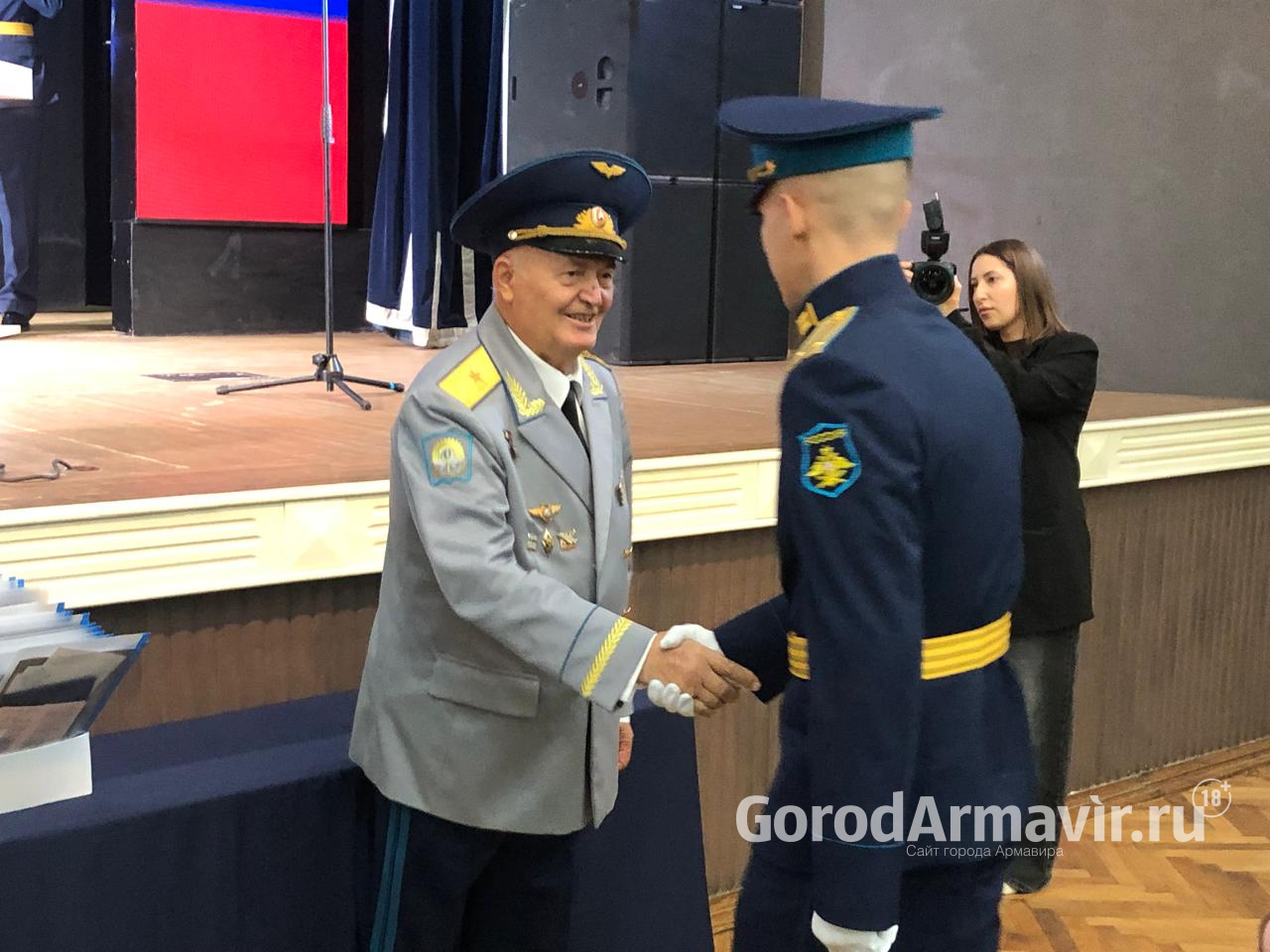 В Армавире состоялся торжественный выпуск курсантов летного училища