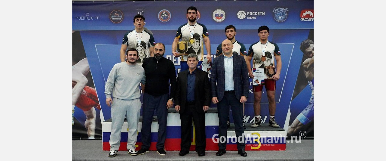 Армавирец Александр Переверзев занял 3 место первенство ЮФО по греко-римской борьбе