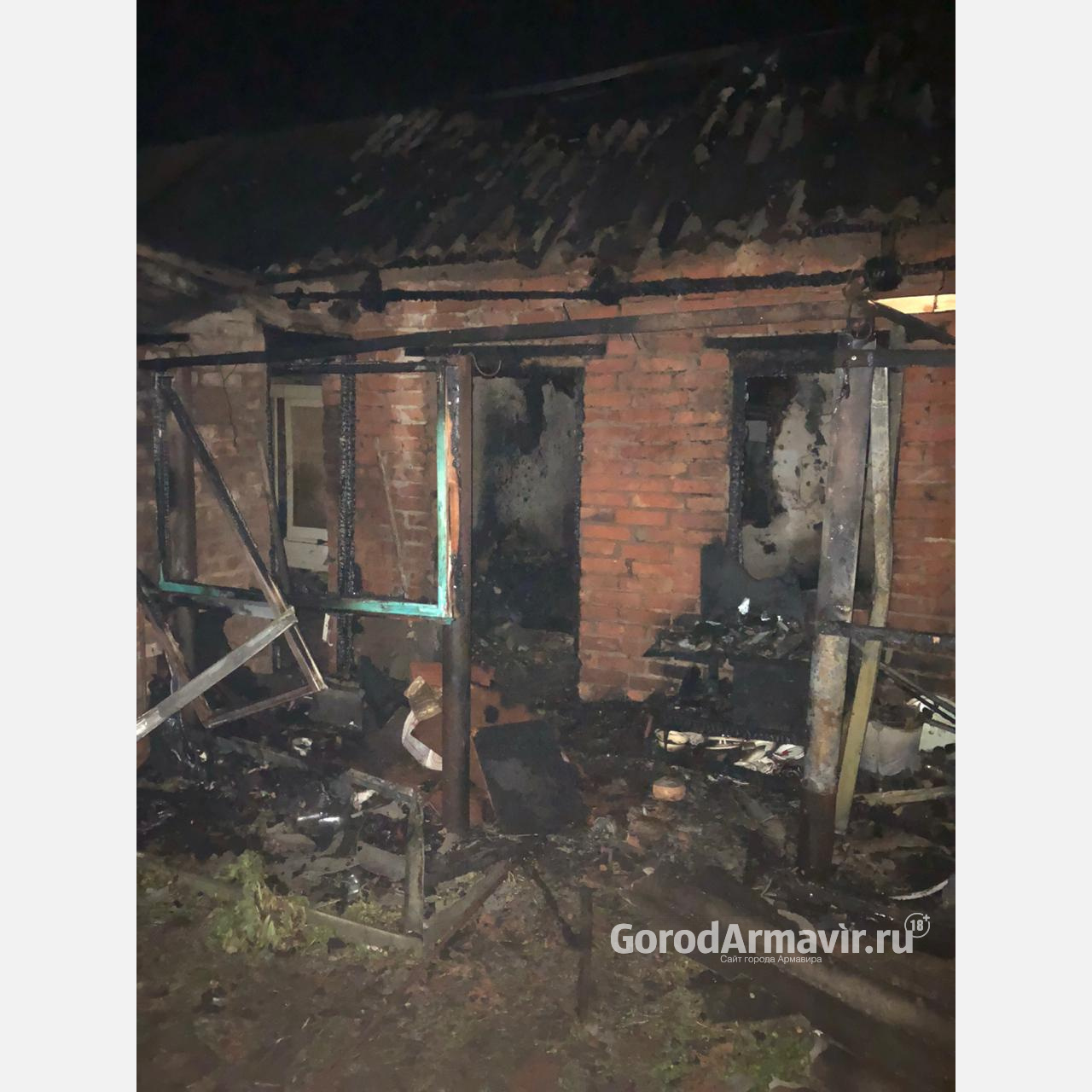 Мужчина ночью заживо сгорел в своем доме в поселке имени Максима Горького