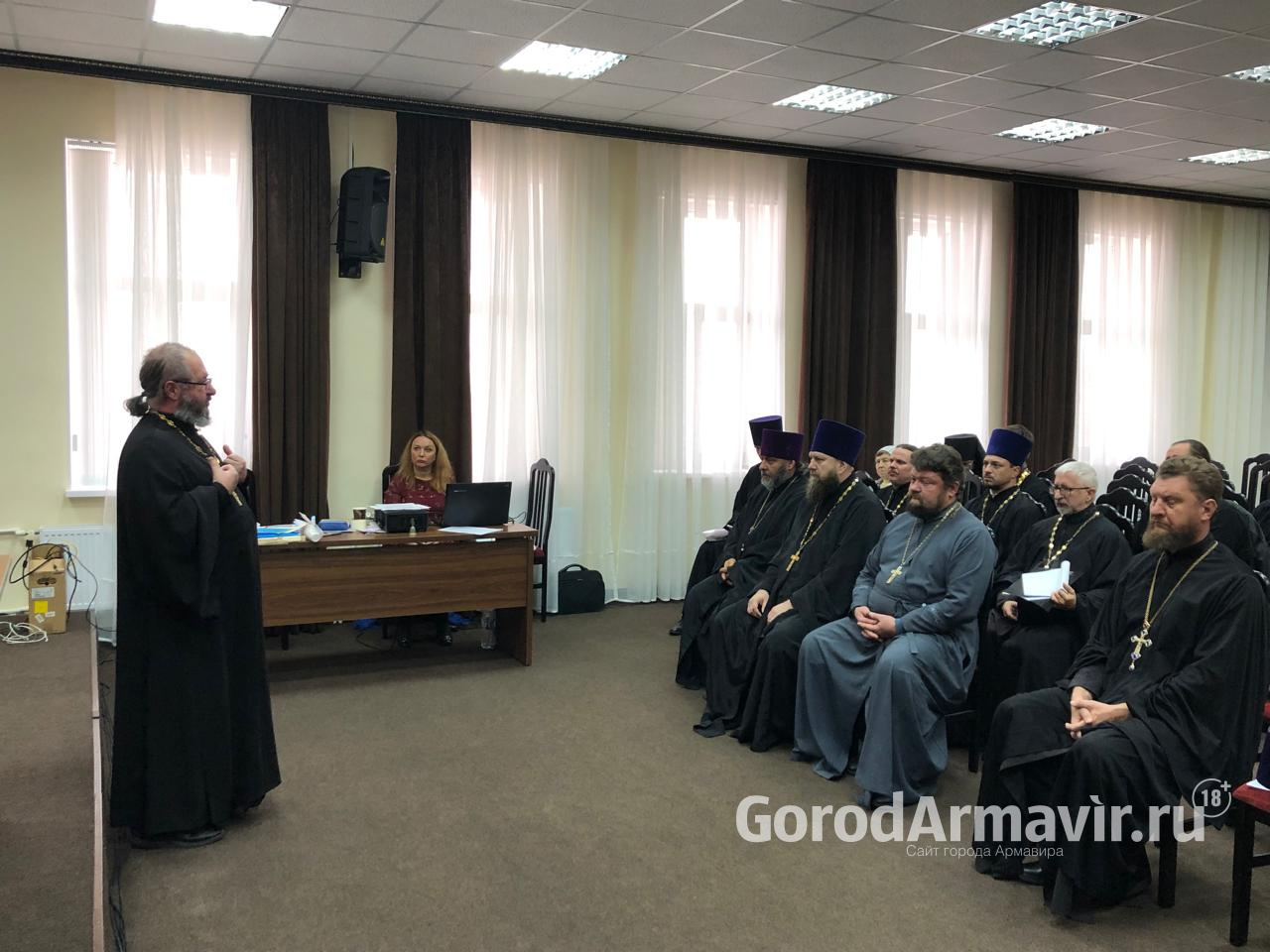 В Армавире проходит семинар-практикум по оказанию помощи участникам СВО