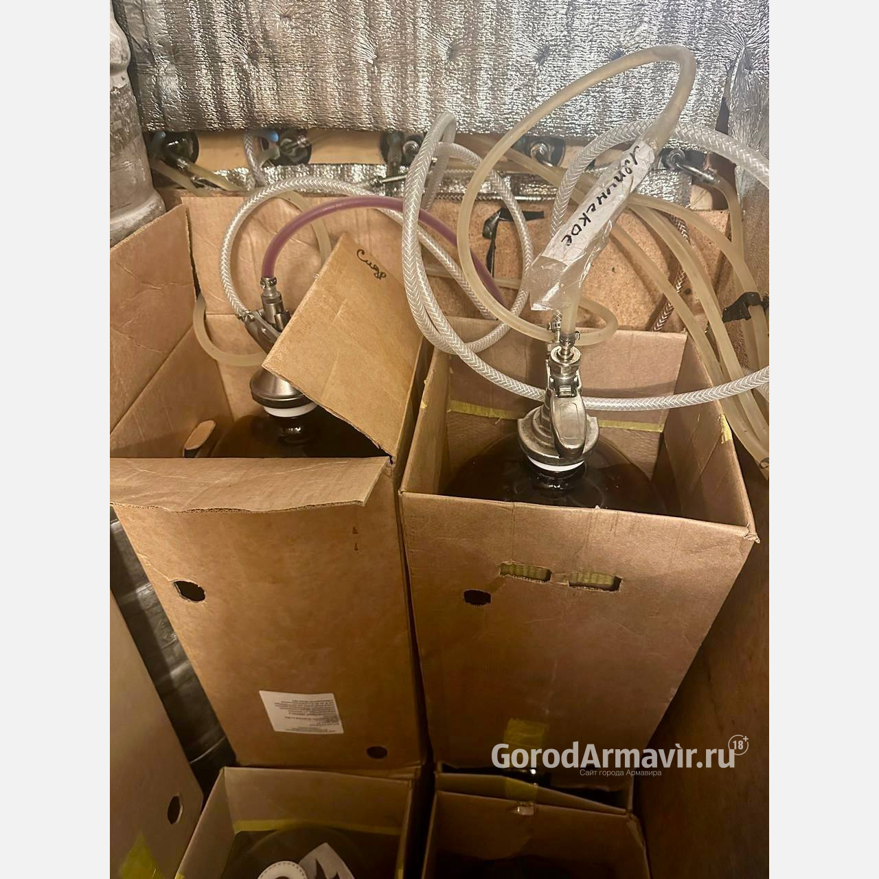 Полицейские Армавира в магазине на Герцена изъяли более 150 литров алкогольной продукции