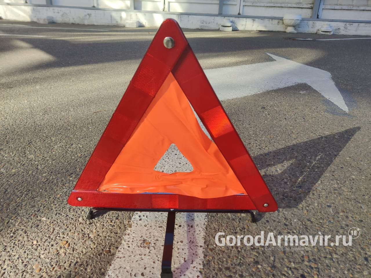 В Армавире на улице Черноморской лихач сбил пешехода и скрылся с места ДТП 