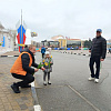 Центр национальных культур Армавира 8 марта дарил всем жительницам города цветы
