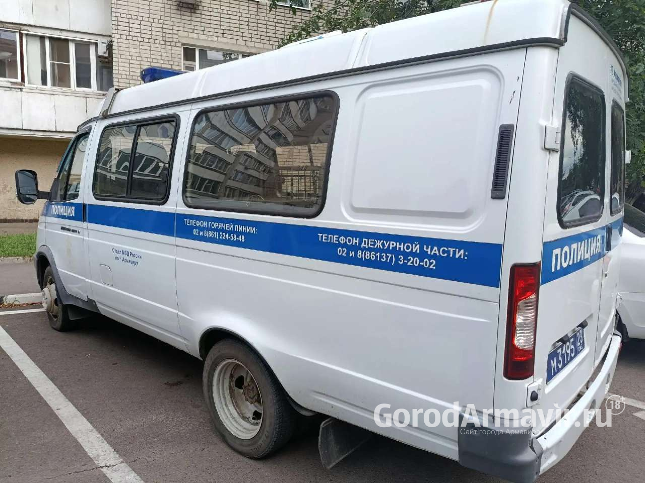 В Армавире полицейские изъяли 90 литров пенного напитка 