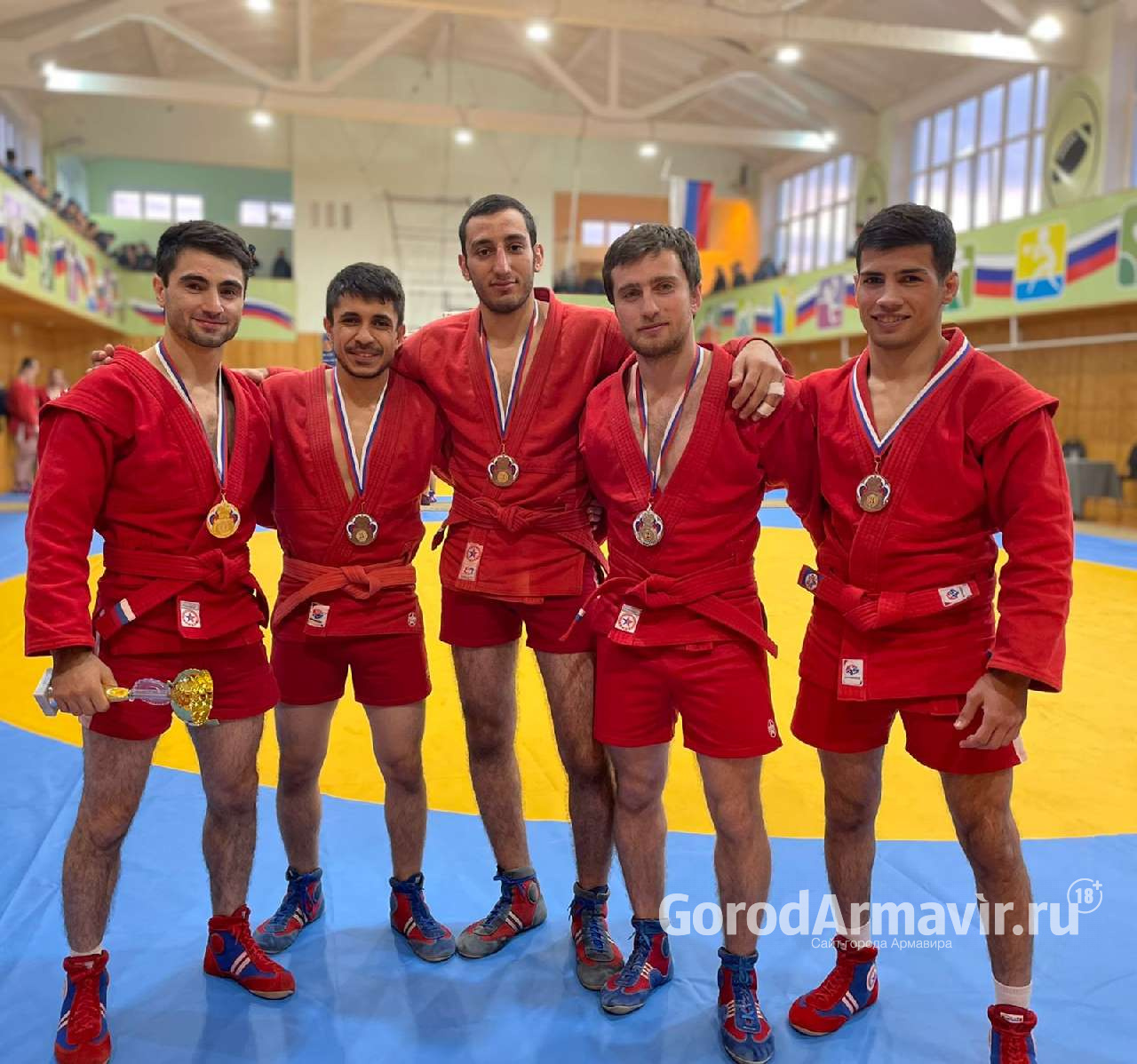 Самбисты Армавира привезли награды с соревнований в Ереване и Владимире 