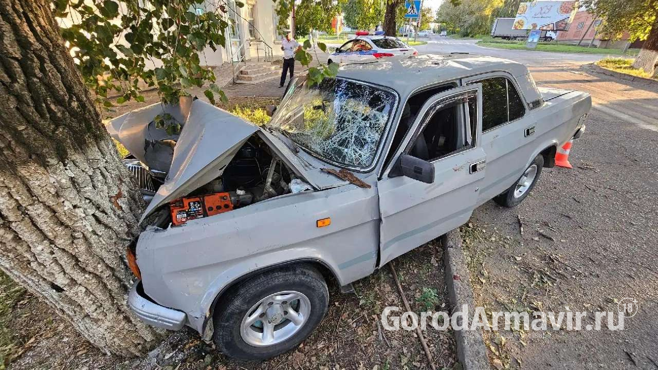 В Армавире 12-летний мальчик попал в реанимацию после ДТП с «Волгой»