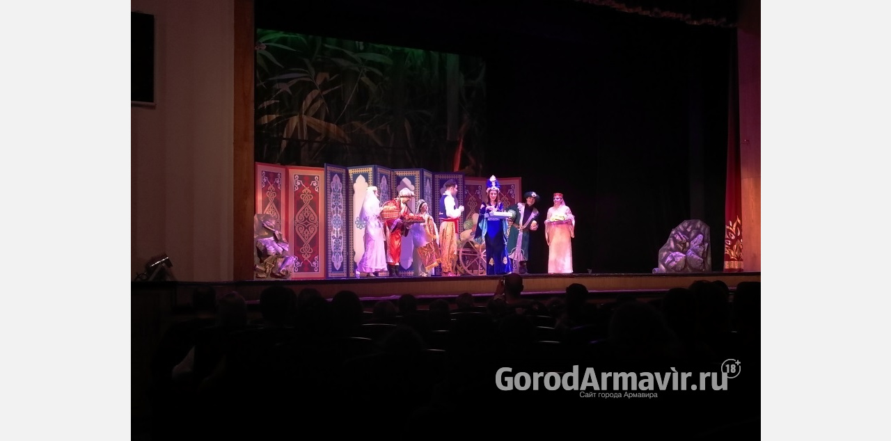 В Армавире театр представил новую музыкальную сказку «Синбад-мореход»