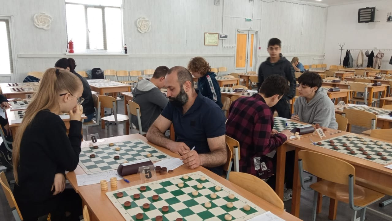 В Армавире стартовали краевые соревнования на Кубок Краснодарского края по русским шашкам