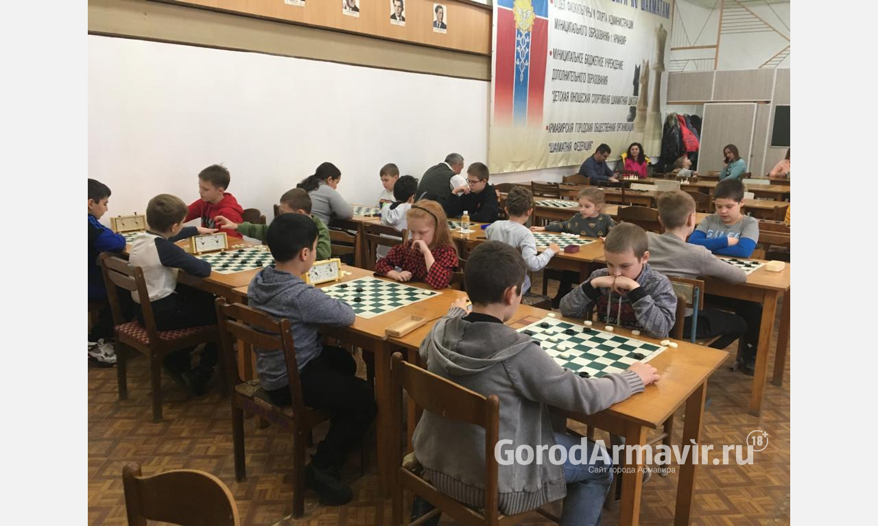 В Армавире участниками турнира по шашкам стали 40 человек