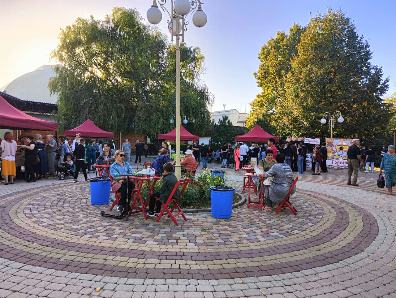 Вкусно и весело: в Армавире прошел гастрономический фестиваль «Лаваш-Фест»