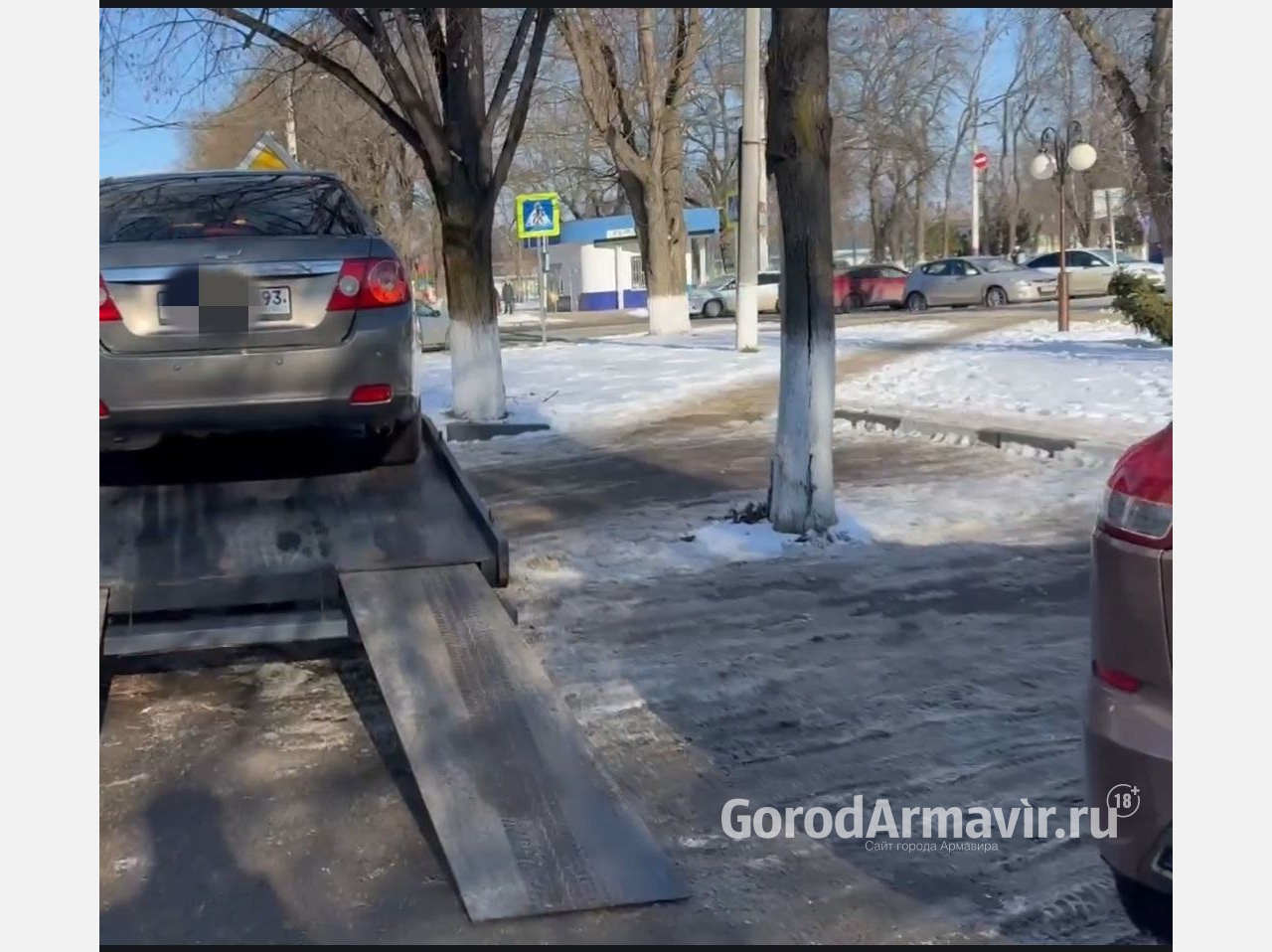 В Армавире водитель без прав пытался скрыться от полицейской машины 