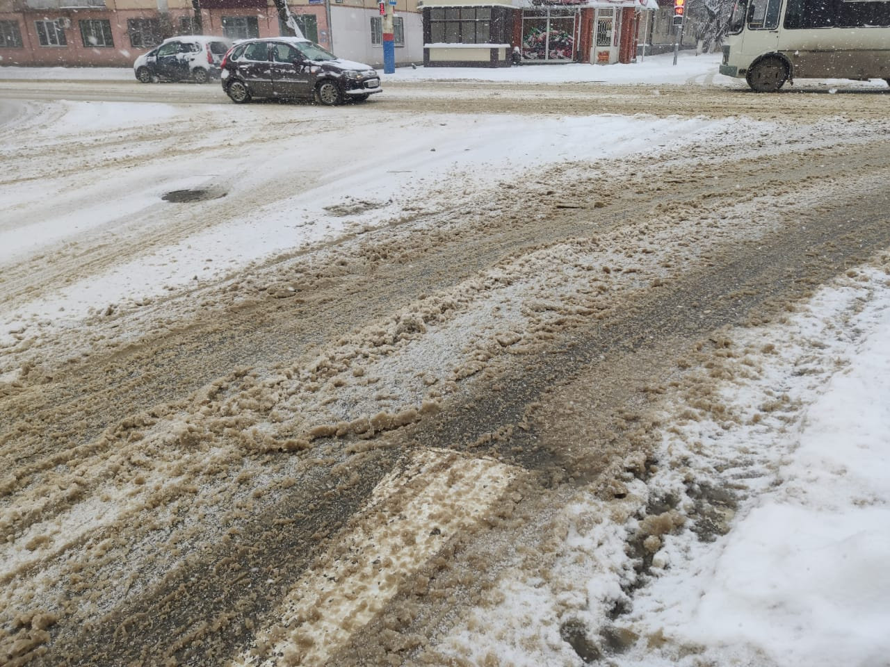 В Армавире закрыт для проезда железнодорожный переезд в мкр. «Кирпичный»