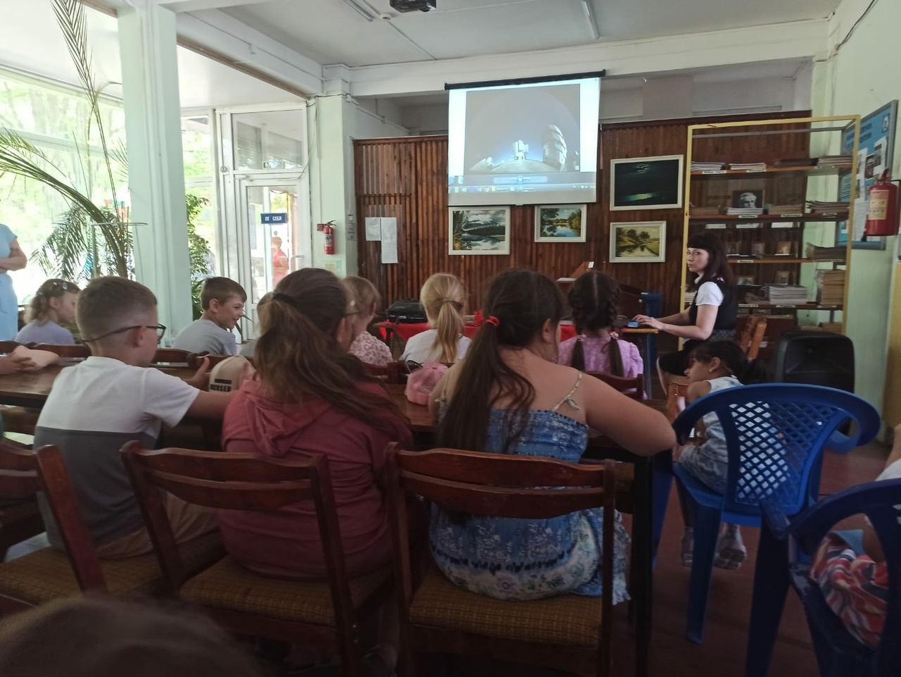 В Армавире более 60 детей приняли участие в «Астрономическом кинопоказе»