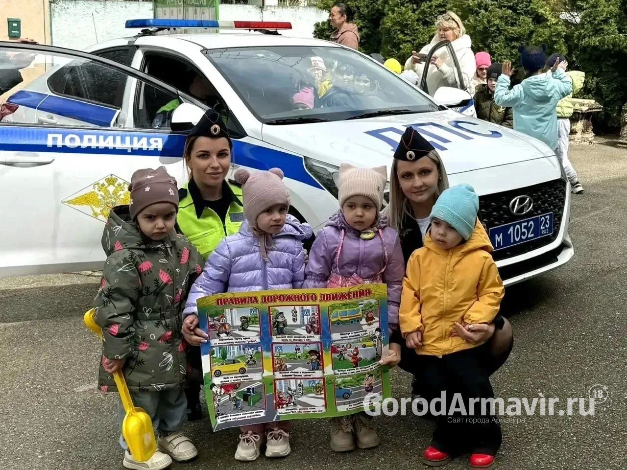 Автоинспекторы провели профилактическую акцию для воспитанников детского сада № 6 в Армавире