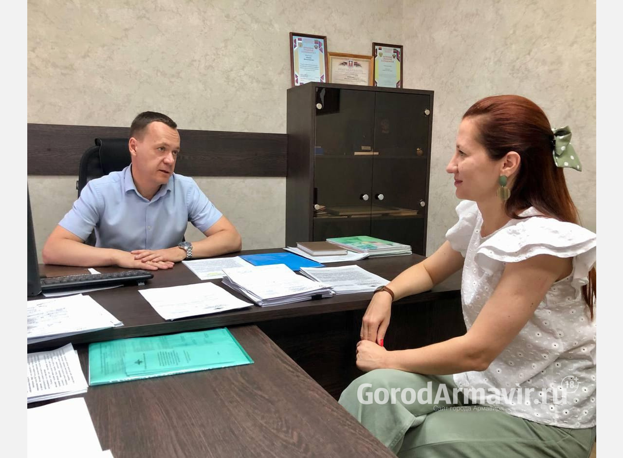 Представитель Общественного Совета МВД Армавира посетила отдел по вопросам миграции