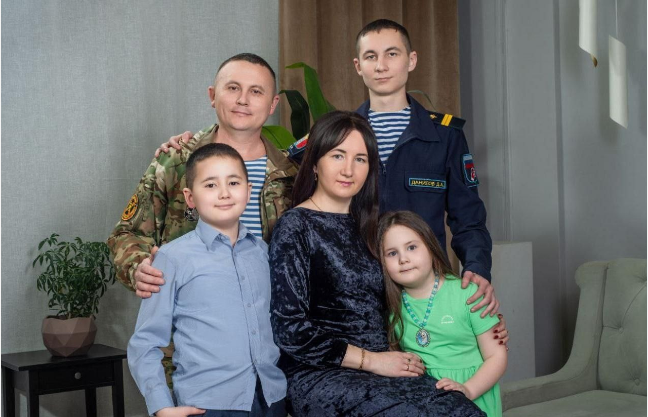 Даниловых из Армавира наградили в Москве в номинации «Семья защитника Отечества»