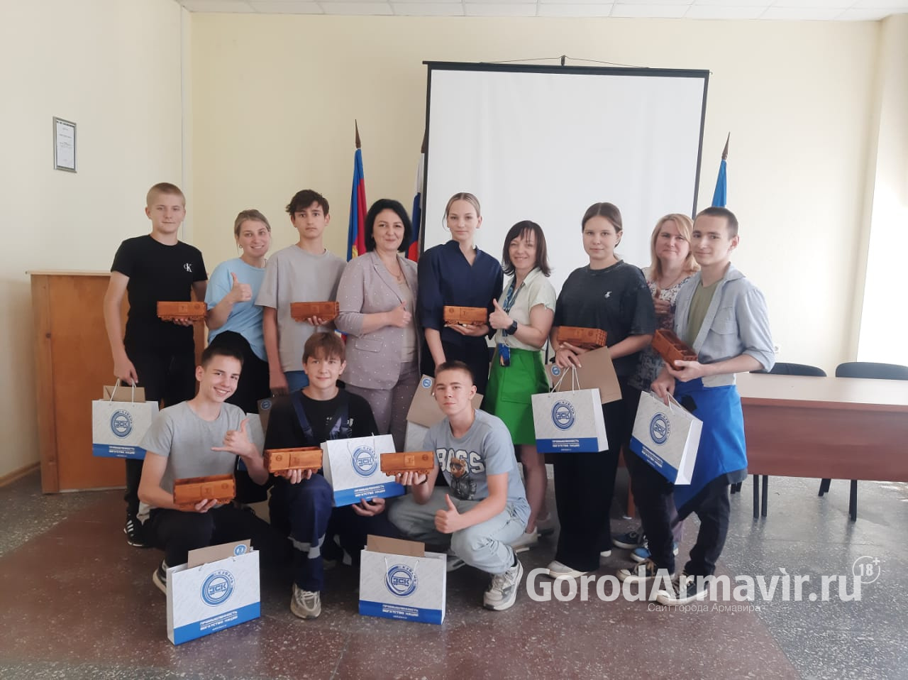 В Армавире школьники 14-18 лет получили первый трудовой опыт на «ЗСК Кубань»