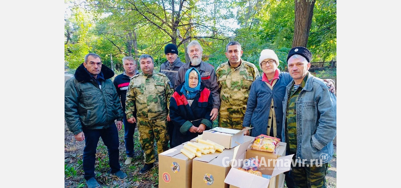 Казаки Армавирского районного общества отвезли на Донбасс 10 тонн гуманитарной помощи 