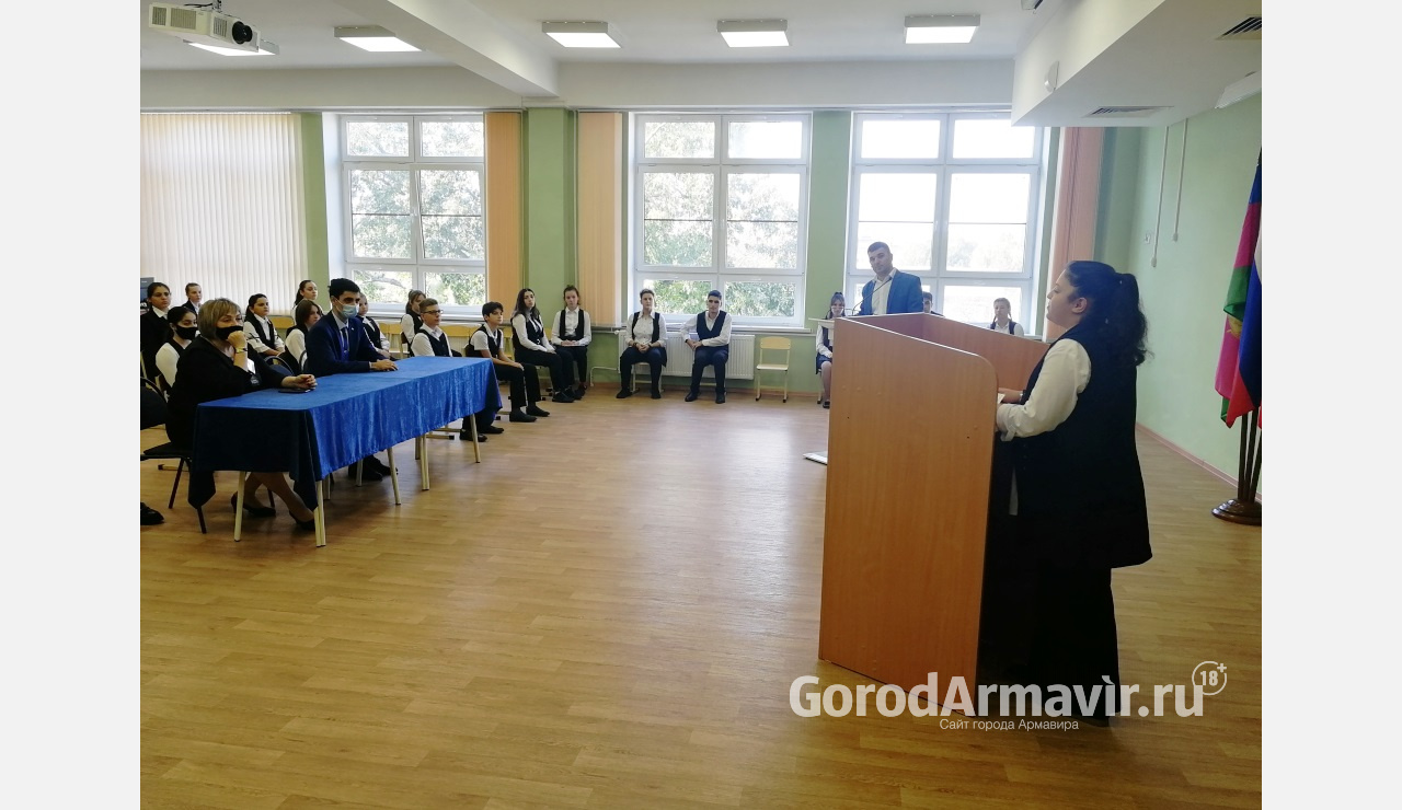 В Армавире провели открытые дебаты с кандидатами в президенты школы