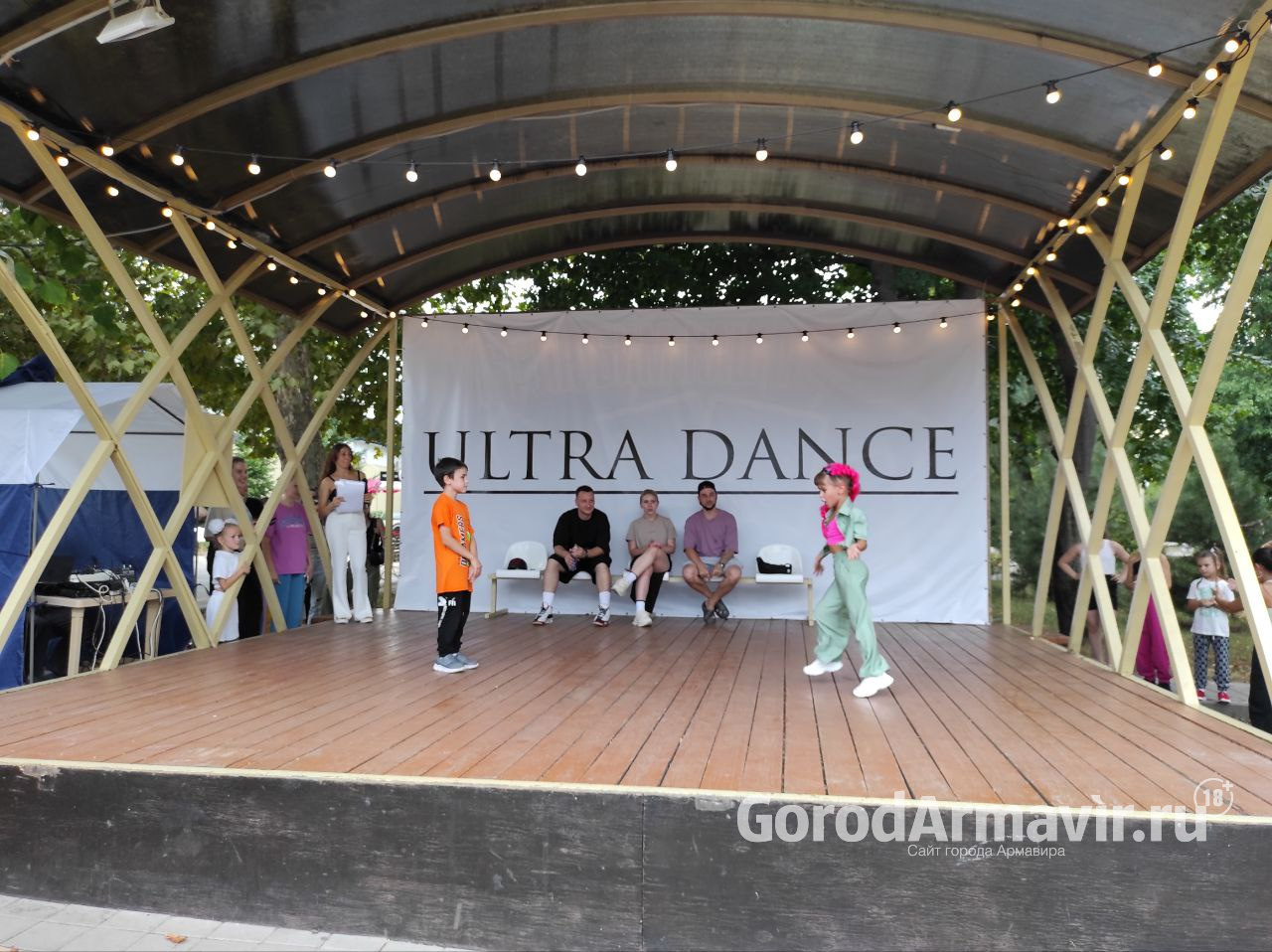 Более 80 участников показали свое мастерство на танцевальных батлах в Армавире
