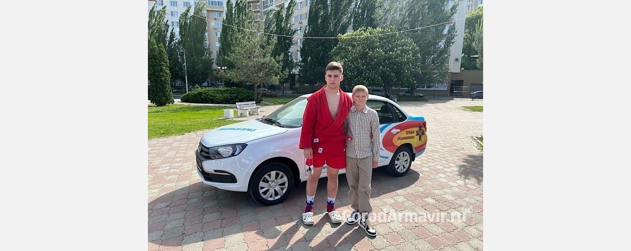 Тигран Степанян из Армавира выиграл автомобиль на Всероссийском турнире по самбо