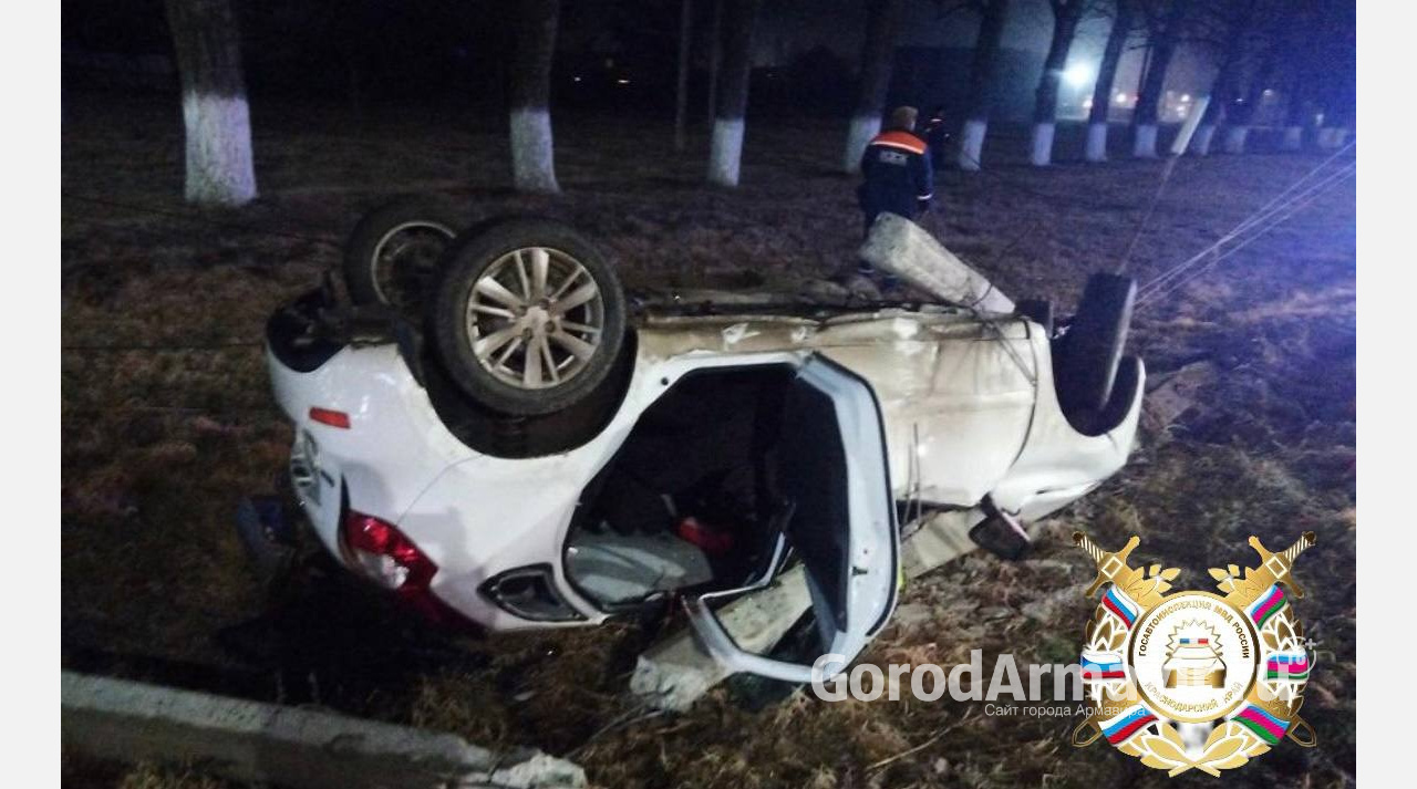 В Армавире 42-летний водитель «под градусом» врезался в столб 