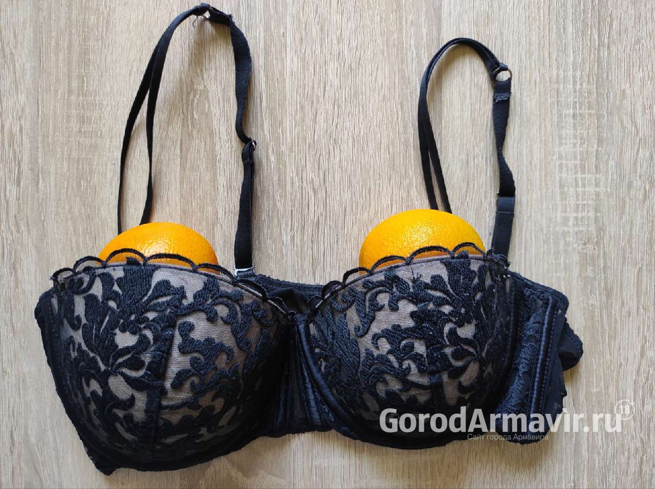 Шантажу с использованием интимных фото подверглись 4 жителя Армавира